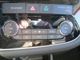 2014 Mitsubishi Outlander GT S-AWC Controls