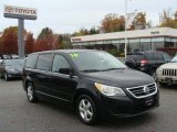 2010 Volkswagen Routan SE
