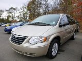 Linen Gold Metallic Chrysler Town & Country in 2006