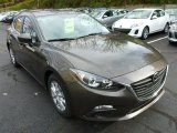 2014 Mazda MAZDA3 i Grand Touring 4 Door Front 3/4 View