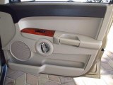 2006 Jeep Commander Limited 4x4 Door Panel