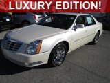 White Diamond Tricoat Cadillac DTS in 2009