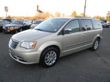 2011 Chrysler Town & Country Touring - L