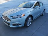 2014 Ford Fusion Hybrid SE Front 3/4 View