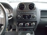 2010 Jeep Patriot Limited 4x4 Controls
