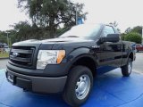 2013 Ford F150 XL Regular Cab 4x4 Front 3/4 View
