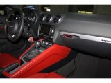 2010 Audi TT 2.0 TFSI quattro Coupe Dashboard