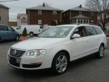 2008 Volkswagen Passat Komfort Wagon Front 3/4 View