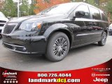 2014 Brilliant Black Crystal Pearl Chrysler Town & Country S #88283871