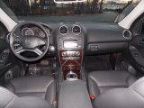 2011 Mercedes-Benz ML 550 4Matic Dashboard