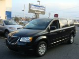 2008 Brilliant Black Crystal Pearlcoat Chrysler Town & Country LX #88406908