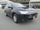 2014 Mitsubishi Outlander ES