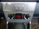 2001 Audi TT 1.8T quattro Roadster Controls