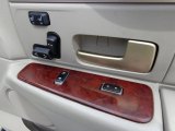 2005 Lincoln Town Car Signature Limited Controls