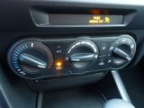 2014 Mazda MAZDA3 i Sport 5 Door Controls