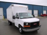 2014 GMC Savana Cutaway 3500 Commercial Moving Truck Front 3/4 View