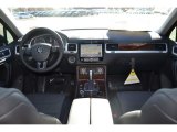 2014 Volkswagen Touareg TDI Lux 4Motion Dashboard