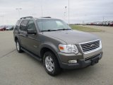 2006 Ford Explorer XLT 4x4 Front 3/4 View