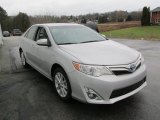 2013 Toyota Camry Hybrid XLE Front 3/4 View
