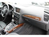 2011 Audi Q5 3.2 quattro Dashboard