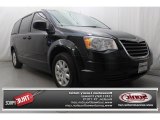 2008 Brilliant Black Crystal Pearlcoat Chrysler Town & Country LX #89161456