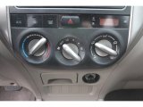 2004 Toyota RAV4  Controls