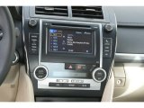 2014 Toyota Camry Hybrid XLE Controls