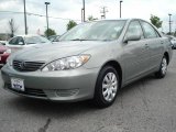 2005 Mineral Green Opalescent Toyota Camry LE #8920575
