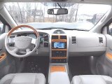 2009 Chrysler Aspen Limited 4x4 Dashboard