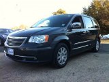 2012 Chrysler Town & Country Touring - L