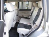 2007 Jeep Commander Overland Rear Seat