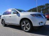 2014 Nissan Pathfinder Platinum Front 3/4 View