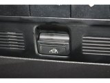 2013 Volkswagen Beetle 2.5L Convertible Controls