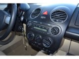 2009 Volkswagen New Beetle 2.5 Convertible Controls