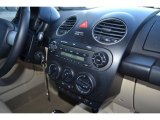 2009 Volkswagen New Beetle 2.5 Convertible Controls