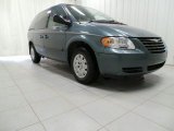 2006 Magnesium Pearl Chrysler Town & Country  #90185824