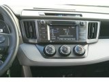 2014 Toyota RAV4 LE AWD Controls