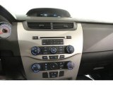 2010 Ford Focus SE Coupe Controls