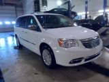 2014 Bright White Chrysler Town & Country Limited #90408934