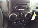 2014 Jeep Wrangler Unlimited Sport 4x4 Controls
