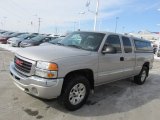 2005 GMC Sierra 1500 SLE Extended Cab 4x4 Front 3/4 View