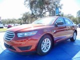 2014 Ford Taurus SE EcoBoost Front 3/4 View