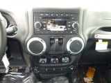 2014 Jeep Wrangler Rubicon 4x4 Controls