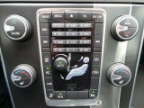 2015 Volvo V60 T6 AWD R-Design Controls