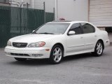 2004 Infiniti I 35 Front 3/4 View