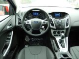 2014 Ford Focus SE Hatchback Dashboard