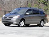 2004 Toyota Sienna XLE AWD Front 3/4 View