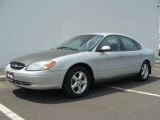 2000 Silver Frost Metallic Ford Taurus SES #9113978