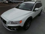 2015 Volvo XC70 T5 Drive-E Front 3/4 View