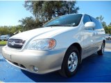 2005 Clear White Kia Sedona EX #91704062